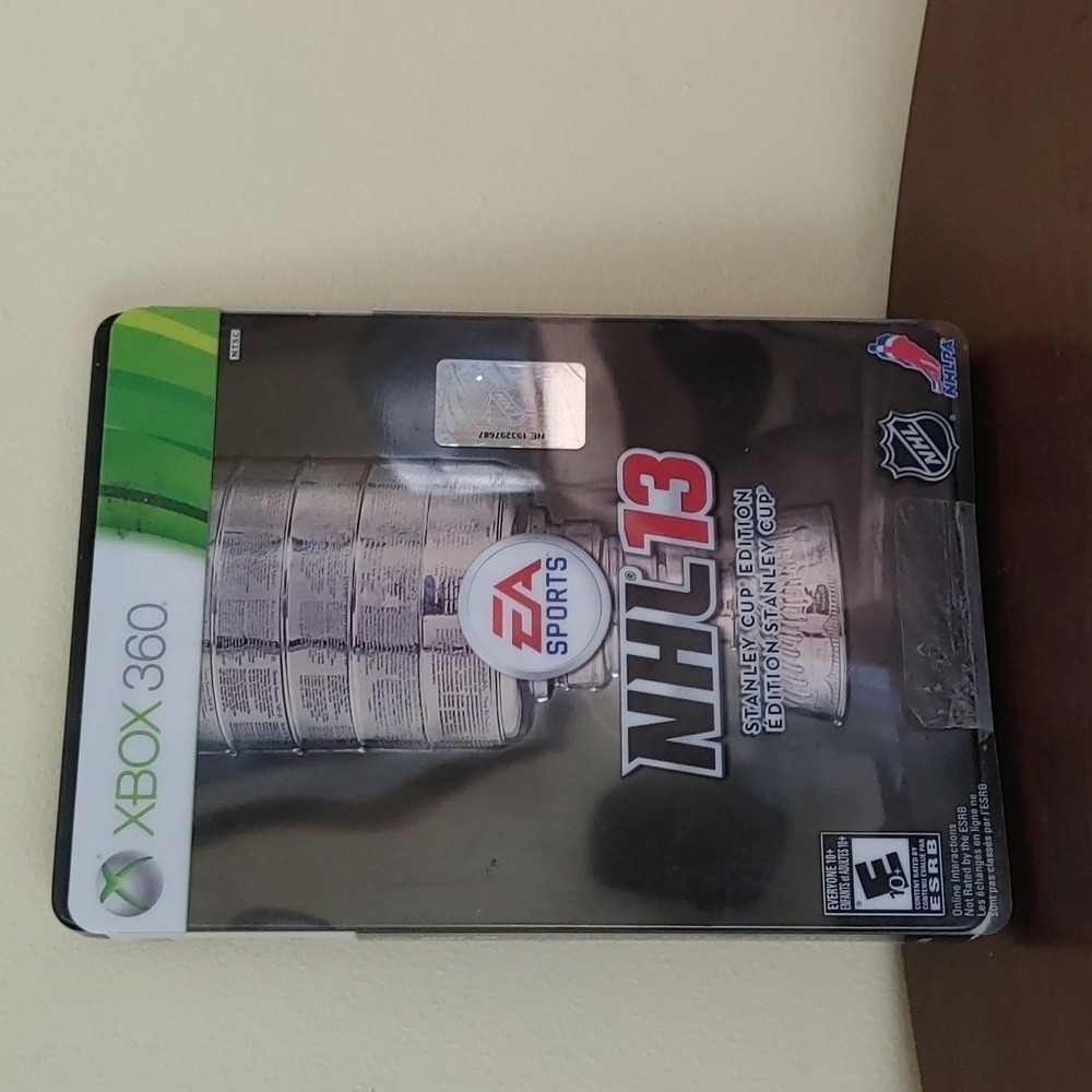 NHL 13 Stanley Cup‎ Collectors Edition